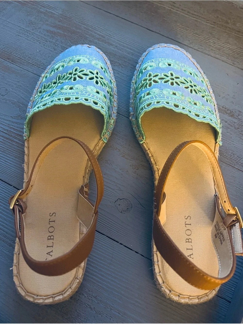 Talbots Espadrille Slingback Flats with Green Embroidered Toe - Picture 3 of 6